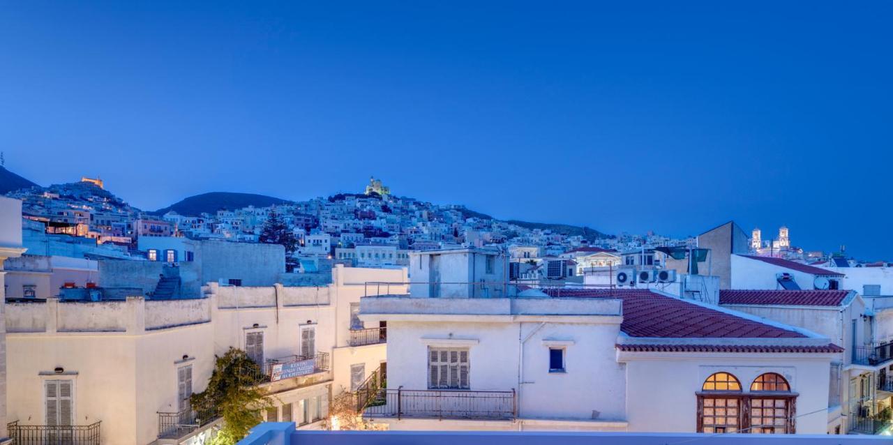 The Heart Of Syra - Your Home In Ermoupolis Екстер'єр фото